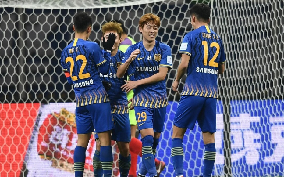 包含日本球队挑战江苏苏宁，谋求晋级的词条