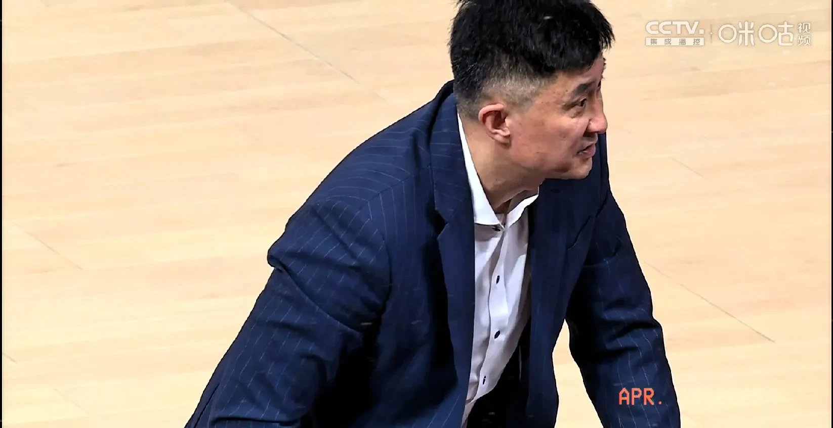 猛龙队客场惨败,教练组展开紧急调整 猛龙队客场惨败,教练组展开紧急调整