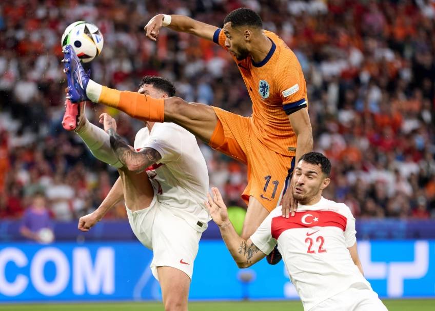 英格兰主场大破对手，实现完美开局