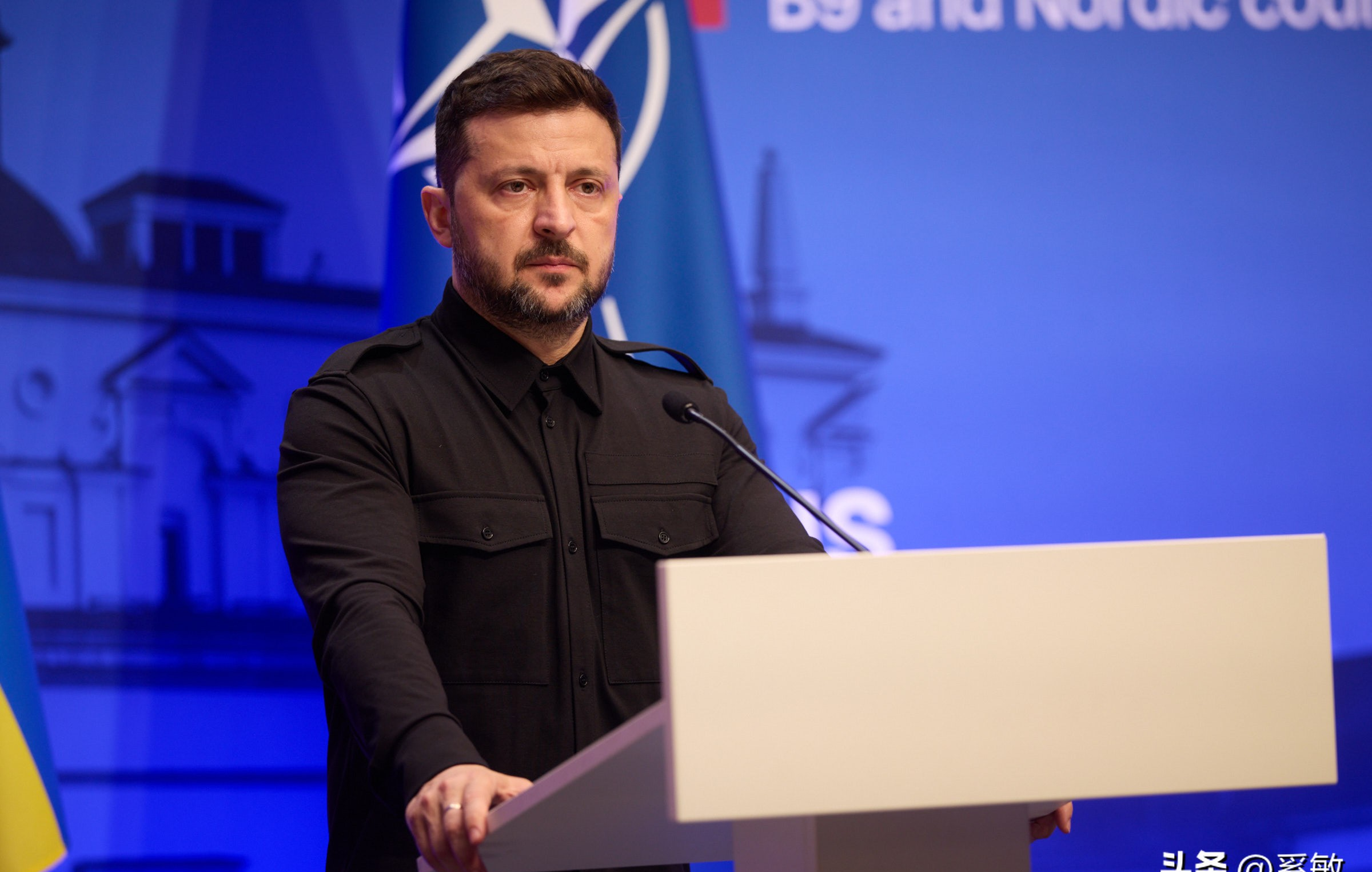 乌克兰队在比赛中表现出强大实力,成功晋级四强 乌克兰队在比赛中表现出强大实力,成功晋级四强