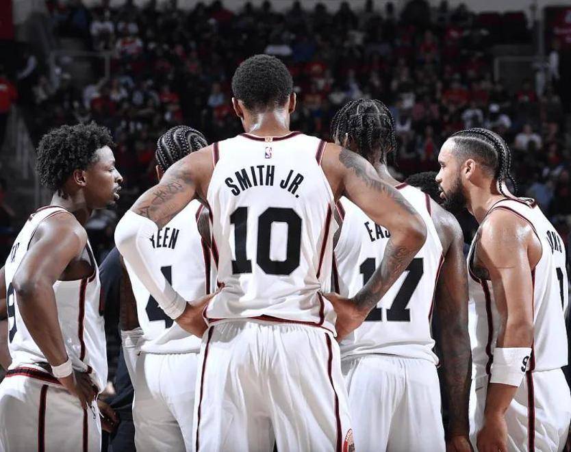 火箭队再胜太阳,豪取七连胜 火箭队再胜太阳,豪取七连胜