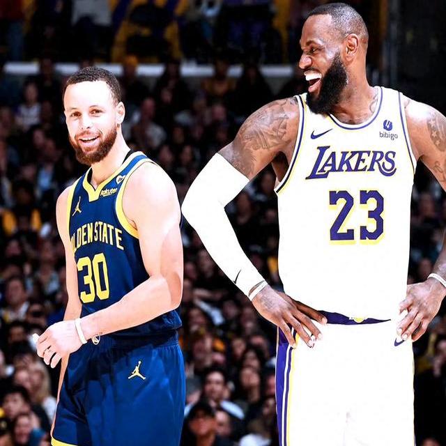 NBA新赛季正式开打,勇士队主场击败湖人队 NBA新赛季正式开打,勇士队主场击败湖人队