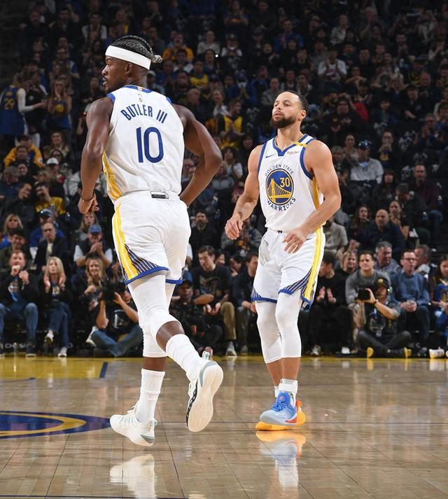 关于勇士再胜猛龙,系列赛2-0领先的信息 关于勇士再胜猛龙,系列赛2-0领先的信息