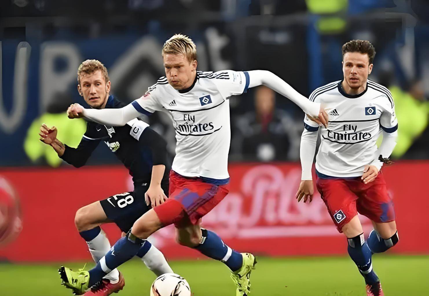 柏林赫塔队员团结一心,实现连胜 柏林赫塔队员团结一心,实现连胜