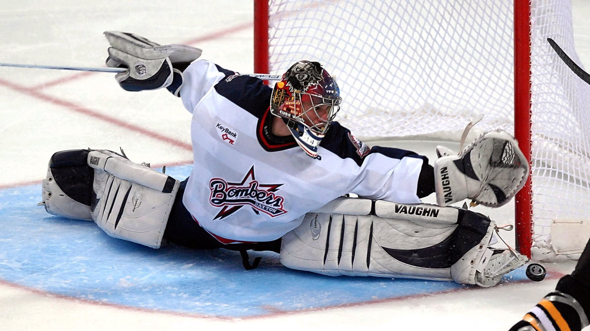 汾水卫士浓眉统治攻防,铁壁合围山西稳稳擒王