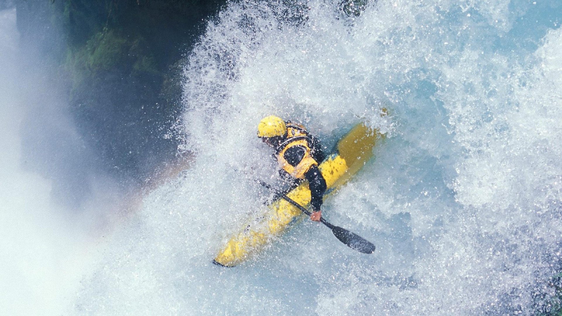 维苏威火山今夜在绿茵场喷发,罗马补时绝杀波兰,罗德里冷刃封喉